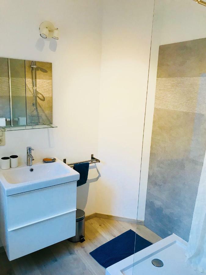 Lyves Apartment Liege Bagian luar foto